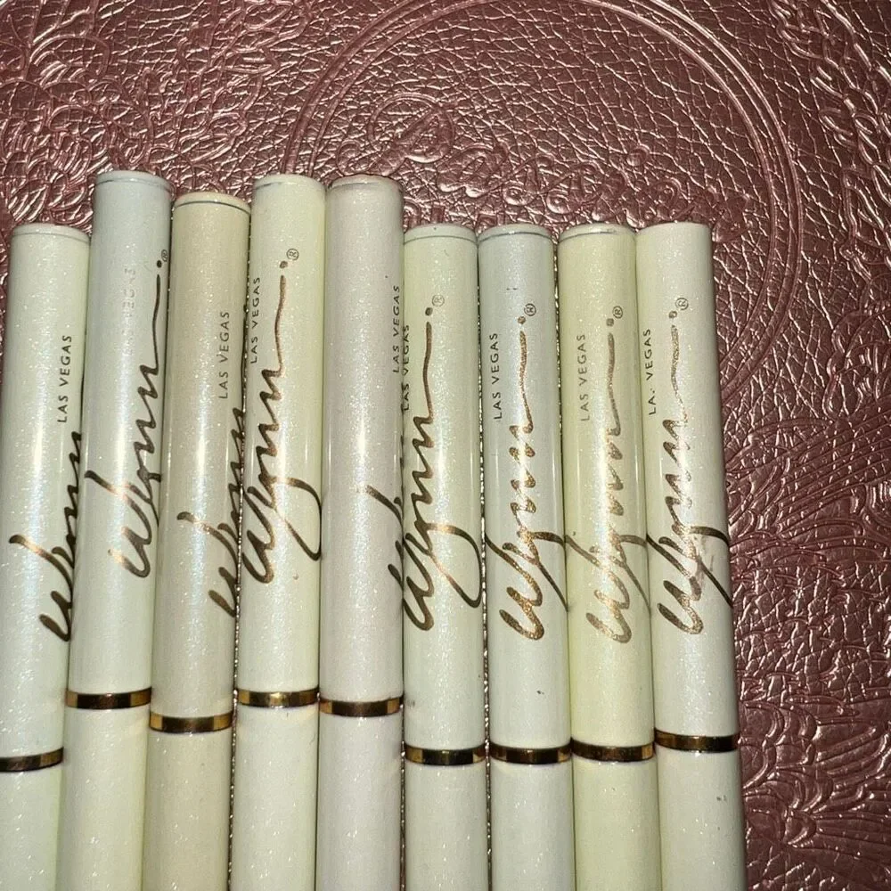 Wynn Las Vegas hotel bundle of 10 souvenir twist-top slim , mint pearlized